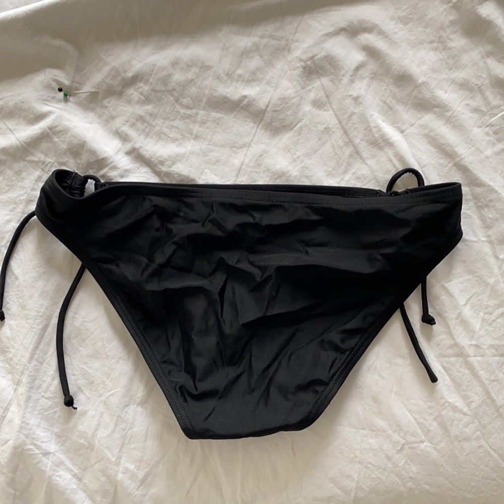 Triangle bikini - Picture 8 of 8
